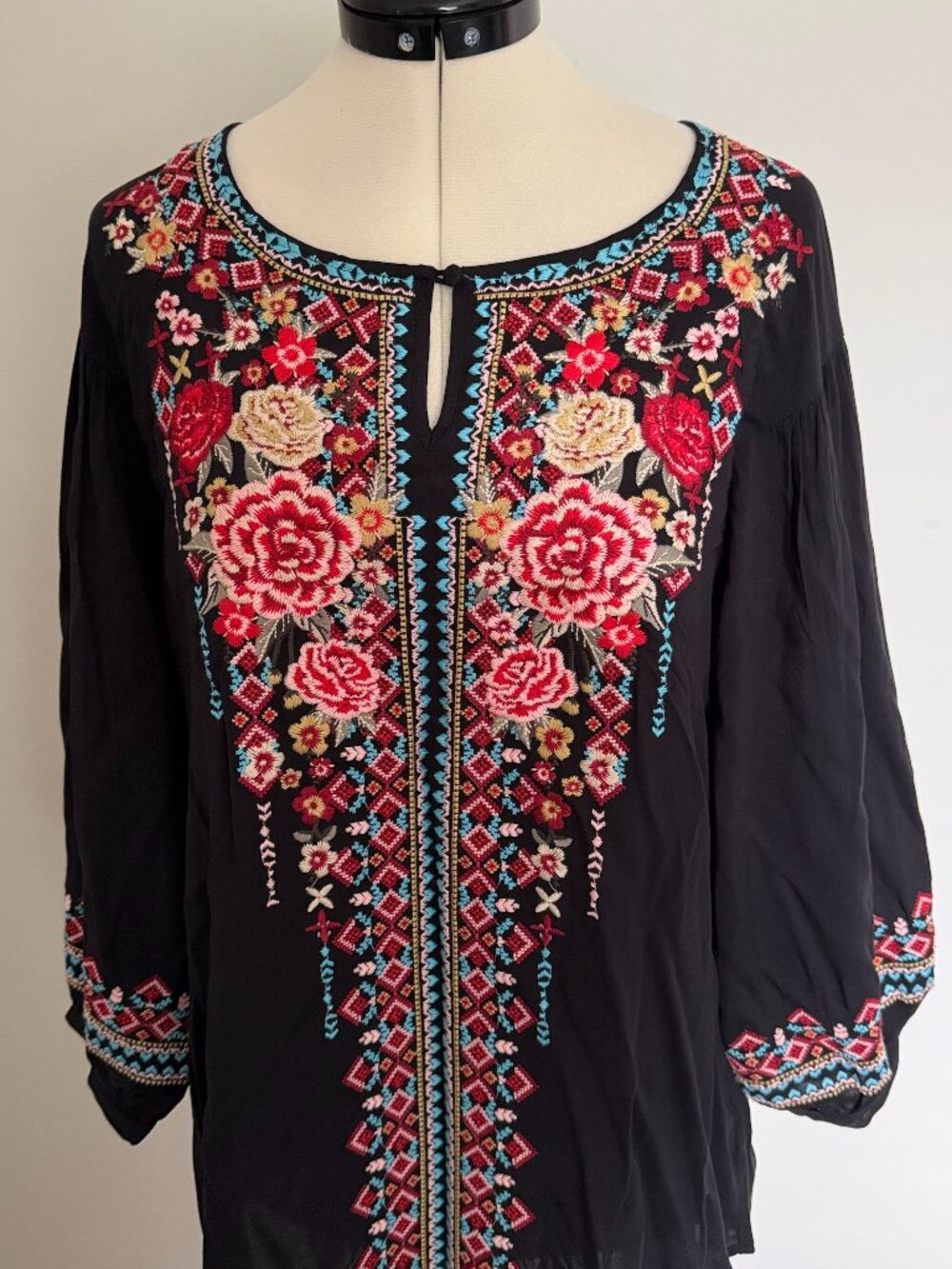April Sky black Top, shirt with floral embroidery (boho style) size M